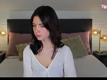 Stripchat Live Sex Cam of Alex_Shine