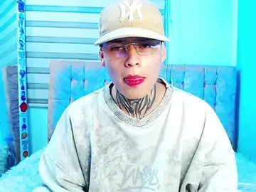 Stripchat Free Porn Cam of _justinmoon2