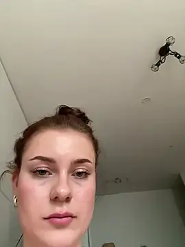 Stripchat Sex Cam of MaribelRiver