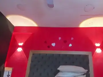 Stripchat Live Sex Cam of YayaHilton