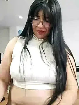 Stripchat Nude Webcam of aisha_latina