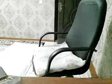 Stripchat Live Porn of CurvyLunaBabe