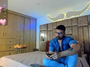 Stripchat Free Porn Cam of petterwilly1