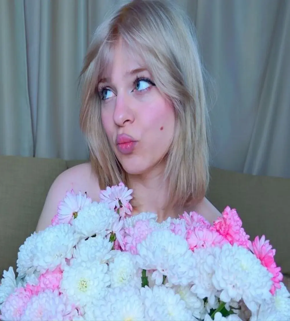 _Alison__