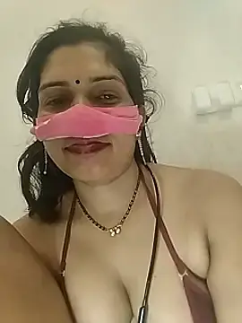 Stripchat Sex Cam of KAJALBHABHI_