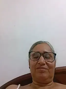 Stripchat Live Sex Cam of _candi