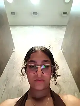 Stripchat Free Live Porn of Ary-18