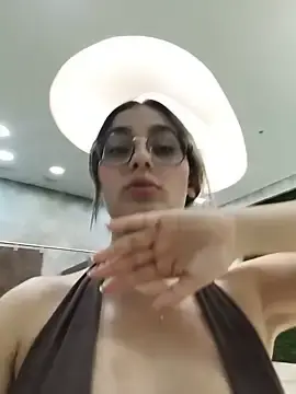 Stripchat Live Porn of Ary-18