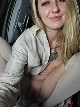 Stripchat Live Porn of SheIsSomething