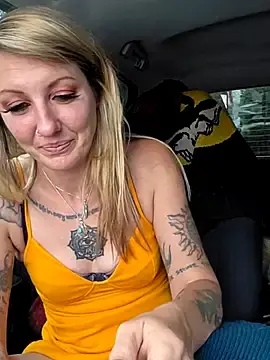 Stripchat Live Sex of SheIsSomething