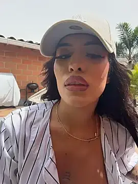 Stripchat Nude Webcam of MystiqueXXX