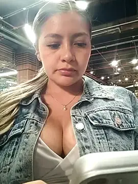 Stripchat Adult Webcams of alana_69