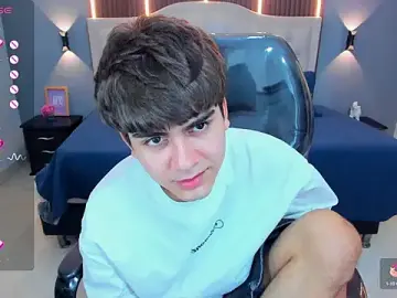 Stripchat Live Sex Cam of Tommy18__