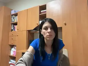 Stripchat Sex Cam of InjaAtHome