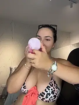 Stripchat Sex Cam of ava_blue