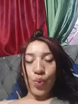 Stripchat Live Sex Cam of nicol_furyy