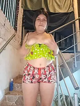 Stripchat Free Porn Cam of royalgirls_x