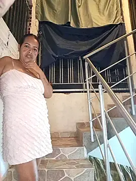 Stripchat Live Sex of royalgirls_x
