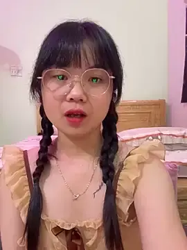 Stripchat Live Sex Cam of ___KARA___