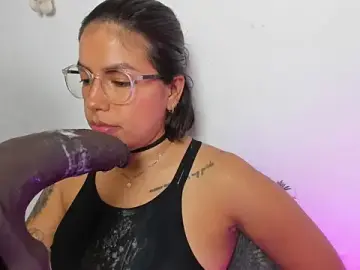 Stripchat Free Porn Cam of AngelaRicci
