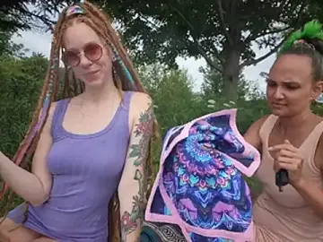 Stripchat Live Sex Cam of RaveMami