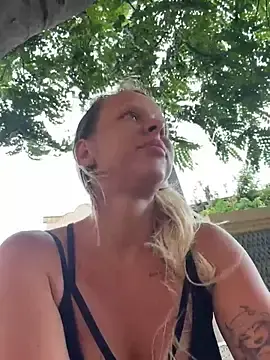 Stripchat Sex Cam of LikaCat