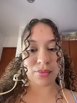 Stripchat Live Sex of Shara_dreams