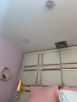 Stripchat Sex Cam of EmaVega
