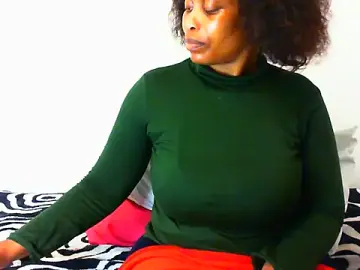 Stripchat Live Porn of NAUGHTIECURVY