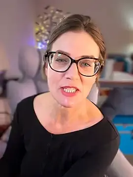 Stripchat Live Sex Cam of MaiseKnox