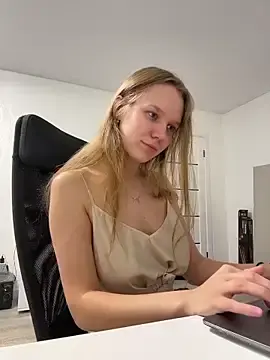 Stripchat Free Porn Cam of Ketitull
