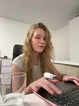 Stripchat Live Sex Cam of Ketitull