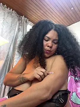 Stripchat Free Live Porn of miia_celeste_
