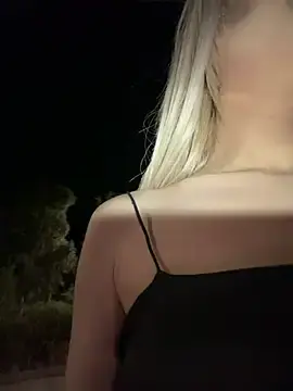 Stripchat Free Live Porn of AlyssaFoxx_