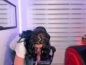Stripchat Best live sex cam show of Emily_Jonesh