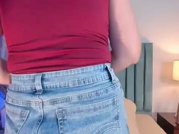 Stripchat Best live sex cam show of Emilywatsonn