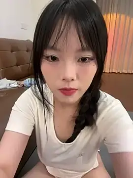 Stripchat Nude Webcam of Suluuuuu-1