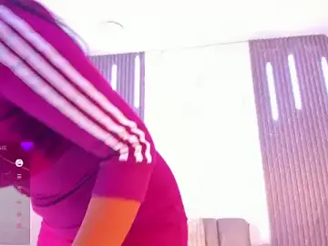 Stripchat Best live sex cam show of Isis__Love