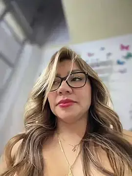 Stripchat Adult Webcam of DIANITA_1988