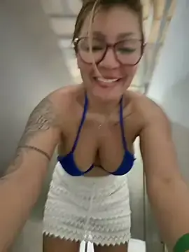 Stripchat Adult Webcam of DIANITA_1988