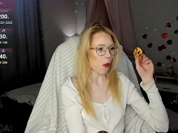 Stripchat Best live sex cam show of Esme_Runn