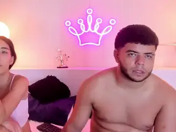 Stripchat Live Sex Cam of honeyt_wins