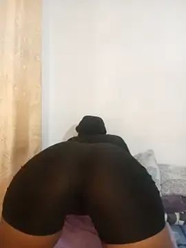 Stripchat Live Porn of CreamyCupCake_96