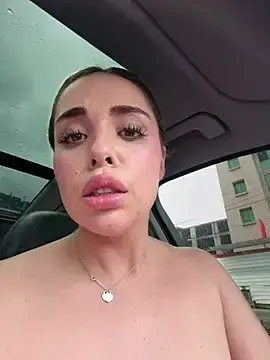 Stripchat Watch Live Sex Cams of Alirawrz
