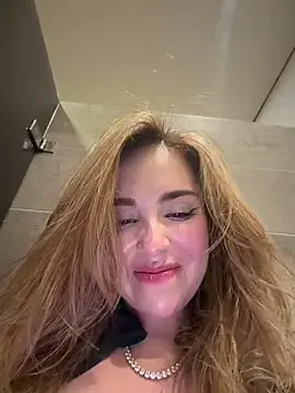 Stripchat Live Porn of Alirawrz