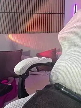 Stripchat Watch Live Sex Cams of Blaackcat