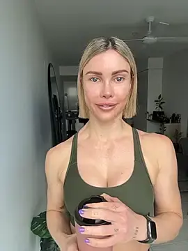Stripchat Best live sex cam show of raeparks