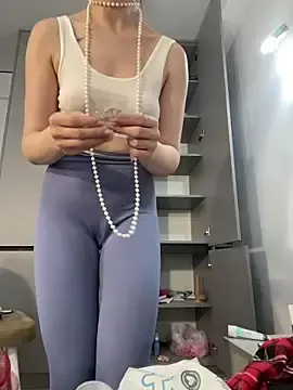 Stripchat Live Sex Cam of CurlyLara