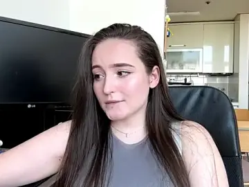 Stripchat Live Sex of Emilly_Cart
