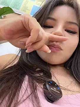 Stripchat Free Live Porn of keke_00oo